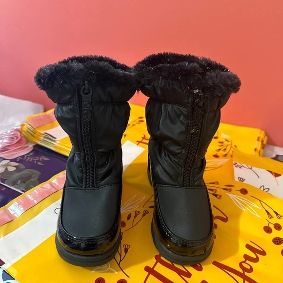TOTES snow boots - Picture 1 of 5